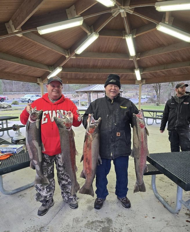 Steelhead Expo 2025 winners, Kory McGovern (right) and Steve Brazington (left)